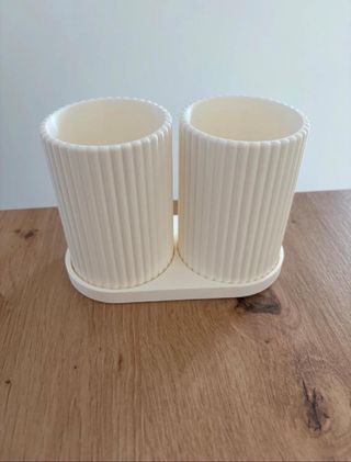 Porta-escovas de dentes duplo branco