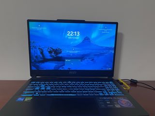 MSI Cyborg 15 A12V Portátil Gaming