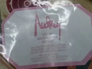 Conjunto 4 individuais, 4 Guardanapos, 4 argolas.