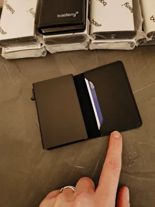 Portafoglio uomo Baellerry RFID nero