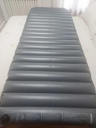 Colchón hinchable con inflador eléctrico