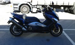 Yamaha TMAX 500cc Maxi Scooter Azul