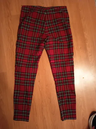 Pantalón de cuadros rojo