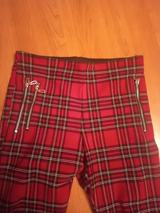 Pantalón de cuadros rojo