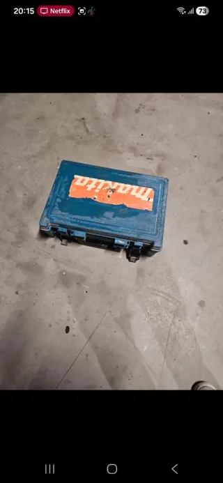 Martello demolitore Makita con valigetta