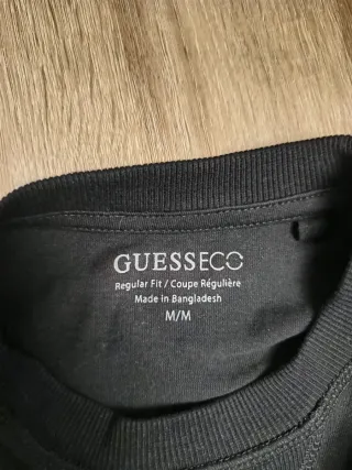 Camiseta Guess Manga Larga Negra