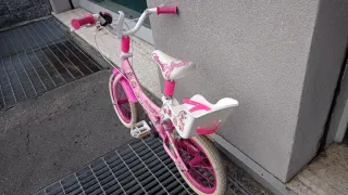 Bicicletta bambina rosa con cestino