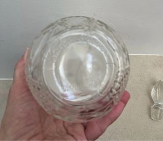 Decantador de vidro antigo lapidado