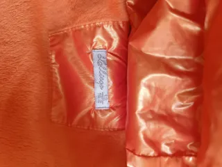 Cazadora acolchada naranja de niña talla 12