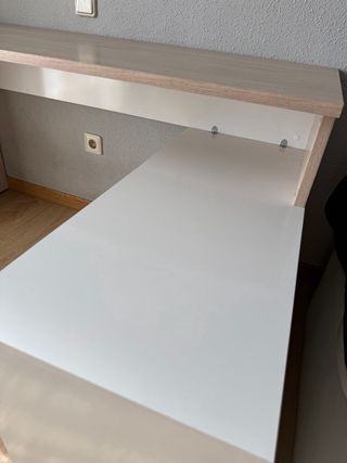 Escritorio Leroy Merlin madera claro y blanco