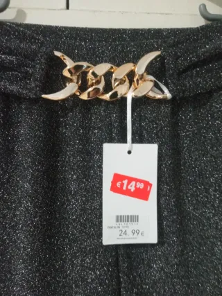 Pantalón ancho plateado con cinturón