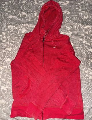 Sudadera Nike con cremallera roja