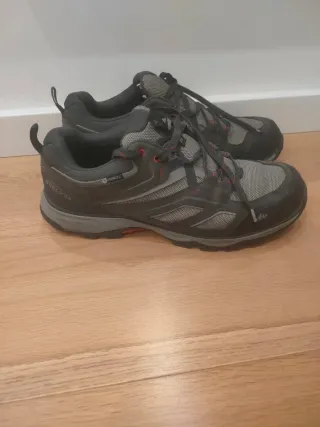 Zapatillas de montaña impermeables
