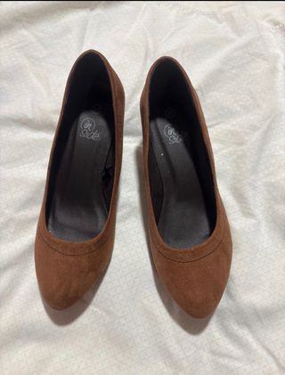 Zapatos marrones talla 37