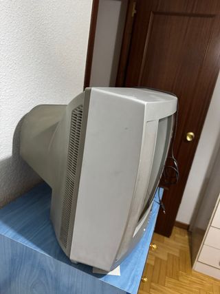 Televisor Samsung Tubo Gris