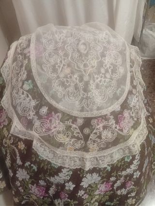 Traje de fallera marrón