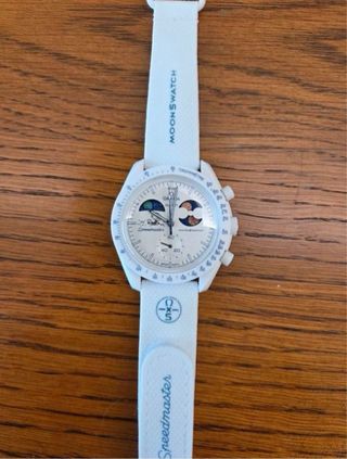 Omega x Swatch MoonSwatch Mission to Earthphase Mo