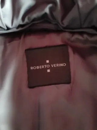 Abrigo acolchado gris con cinturón