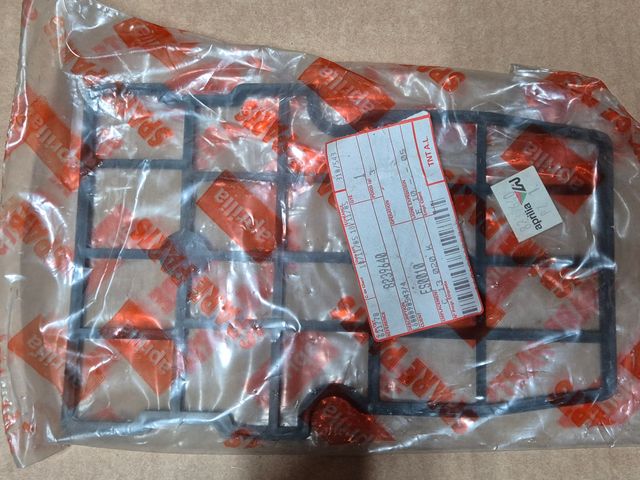 REJILLA CAJA FILTRO APRILIA RS50 (99/05)