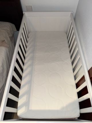 Cuna + colchón + chichonera + protector colchón