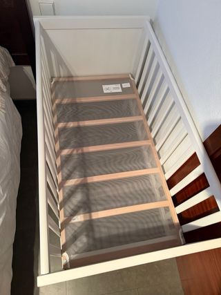 Cuna + colchón + chichonera + protector colchón