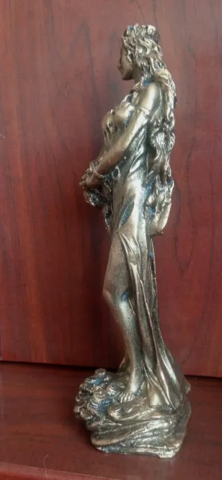 Preciosa figura vintage, la Diosa de la Abundancia