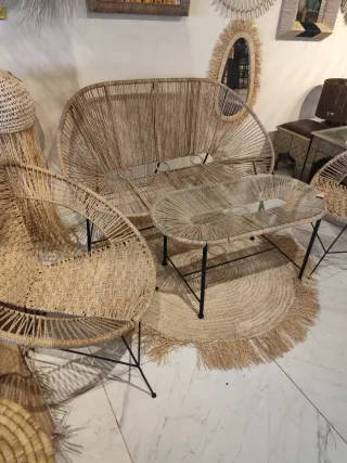 Conjunto mesa y sillas de yute