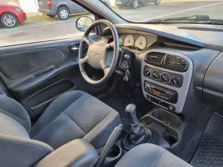 Chrysler Neon 2002