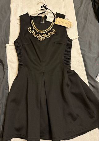 Vestido negro Aimée con collar