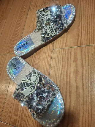 Chanclas ASAKA Talla 39 Brillantes