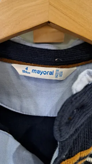 Polo Mayoral tejido jersey. Talla 4años.