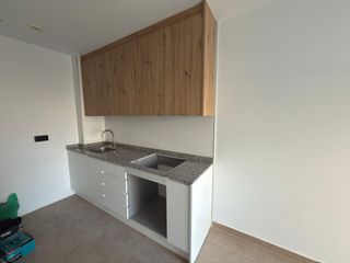 Se vende Cocina completa NUEVA a estrenar.