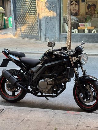 Suzuki SV 650 Naked Negra