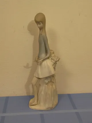 SCULTURA IN PORCELLANA 'RAGAZZA CON UCCELLO' DI NAO/LLADRO. VINTAGE