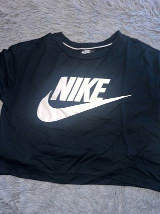 Camiseta Nike Cropped Negra Talla S