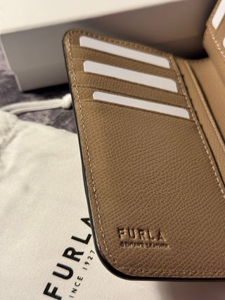 Portafogli Furla Camelia compatto M beige