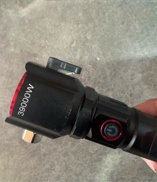 Linterna LED recargable/pilas