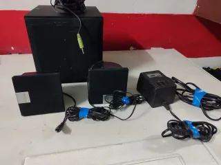 Sistema Altavoces 2.1 Creative Negro