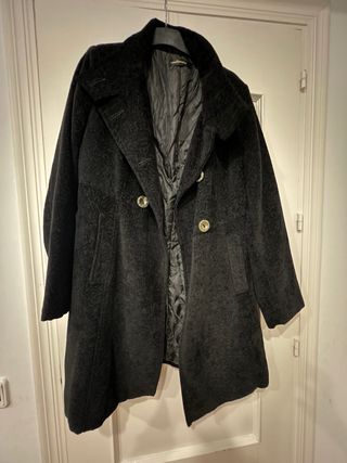 Abrigo negro talla L