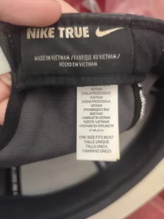 Gorra Nike Negra y Gris