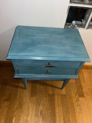 Mesa auxiliar restaurada azul y dorada