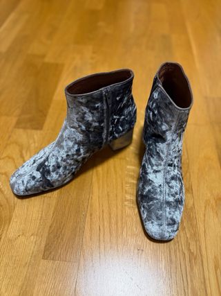 Botines grises de terciopelo