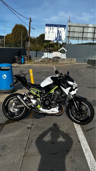 Kawasaki Z900 FULL