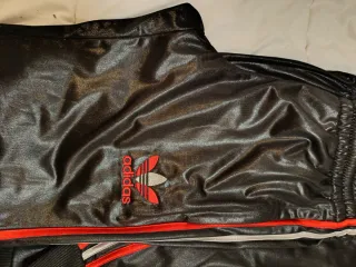 Chándal Adidas Retro Negro y Rojo