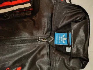 Chándal Adidas Retro Negro y Rojo