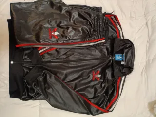 Chándal Adidas Retro Negro y Rojo