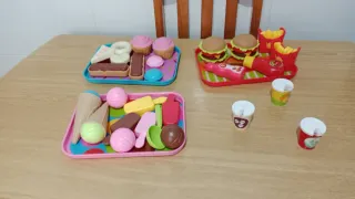 Supermercado de madera de juguete.