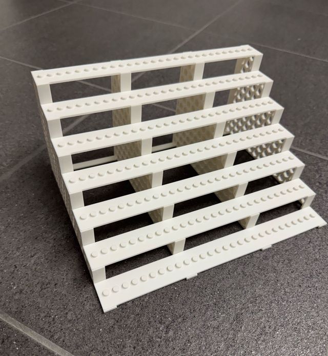 Grada modular recta para figuras Lego