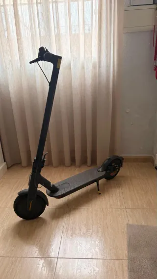 Patinete Eléctrico Xiaomi Essential