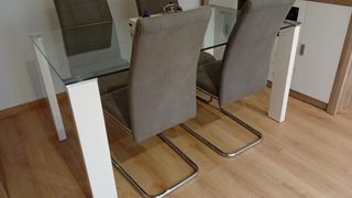 Mesa de comedor cristal y metal